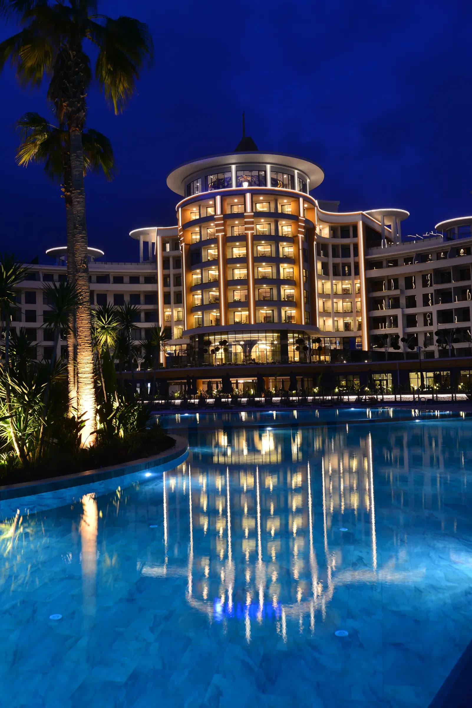 Галерея Azura World Hotel
