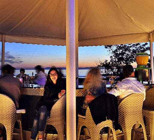 Oasis Pool Bar